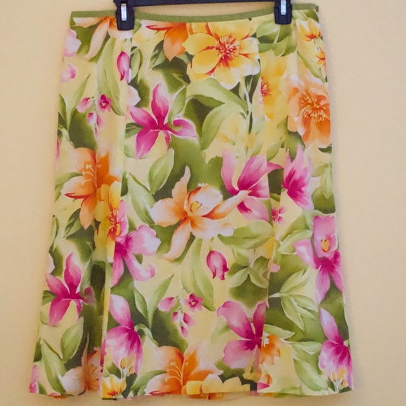 Talbots Dresses & Skirts - Talbots Floral A-Line Skirt